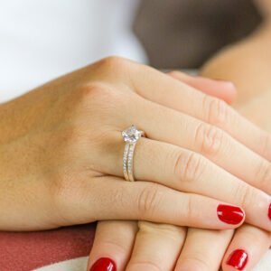 ANEL SOLITÁRIO COM APARADOR EM PRATA 925 – N 17