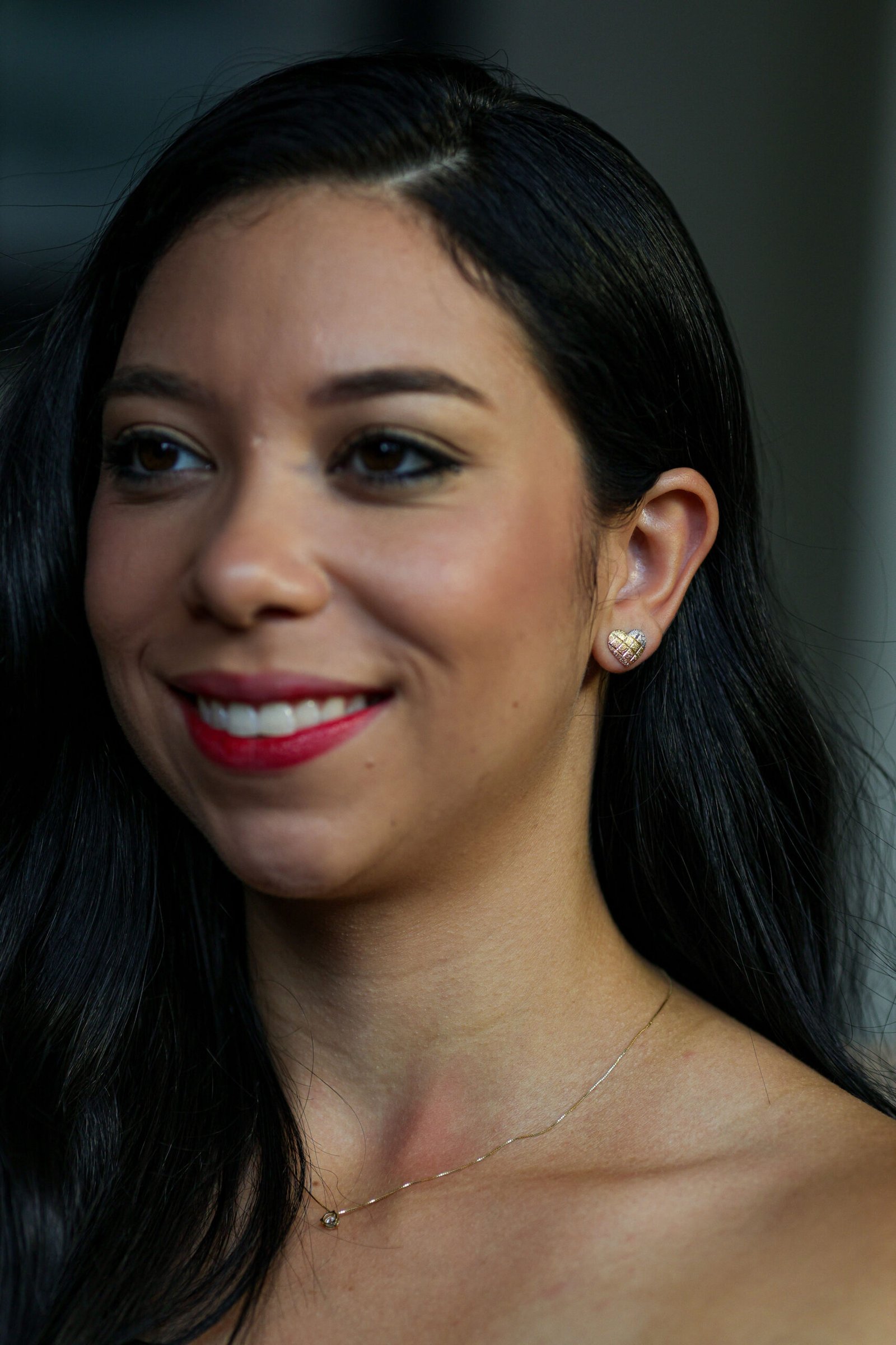 Brinco Coração Três Ouros em Banho Ouro 18k