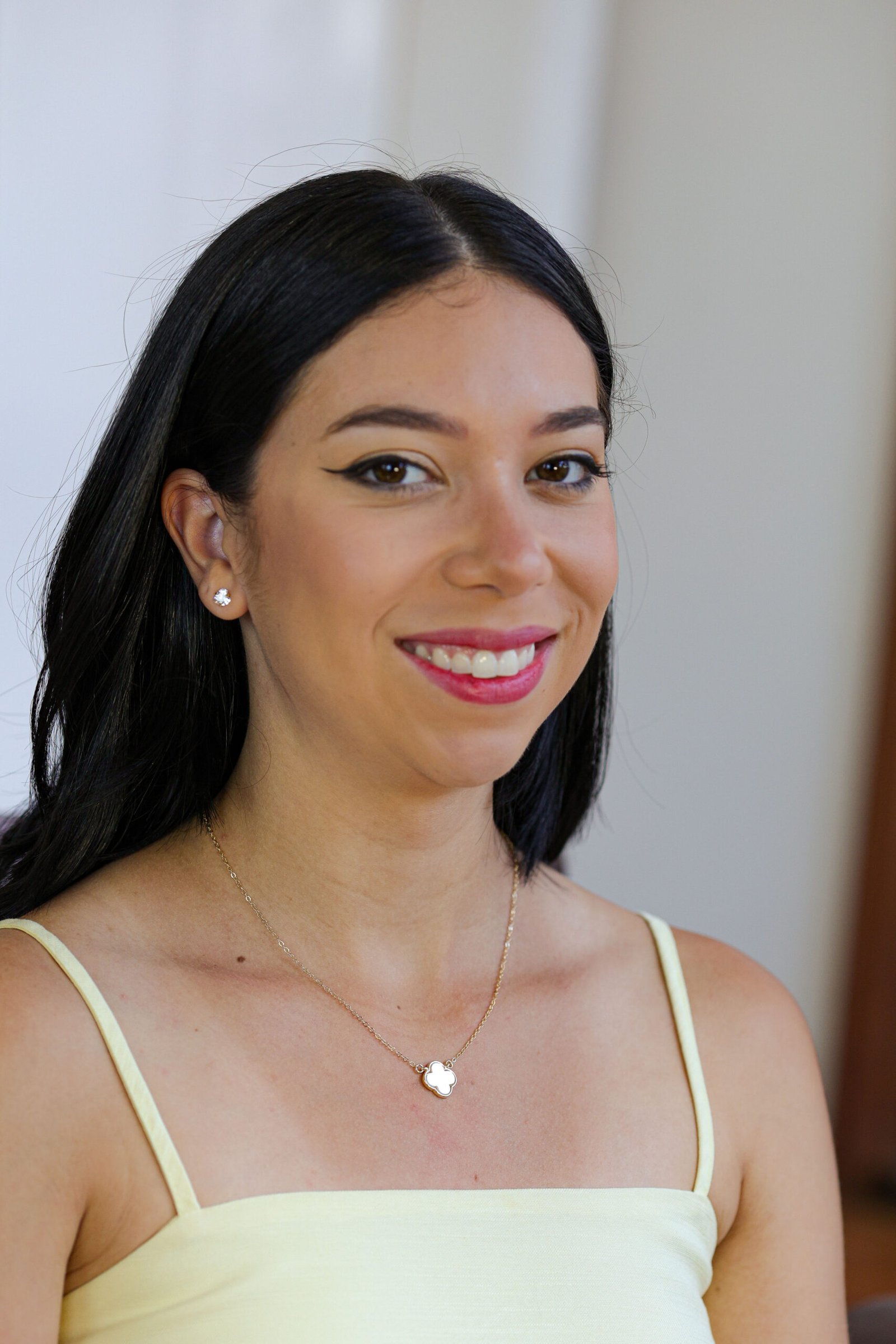 Colar Trevo Banho Ouro 18k com Pedra Natural Madrepérola - Imagem 4