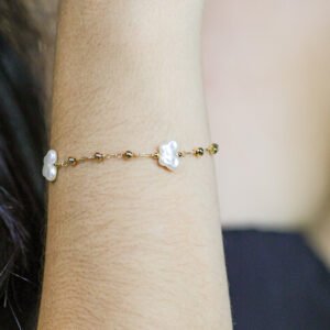 Pulseira Borboleta com Bolinhas Banho Ouro 18k