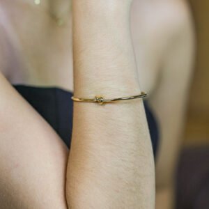 Bracelete Nó Central Banho Ouro 18k