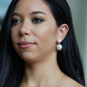 Brinco Duplo com Pérolas Clássicas  banho ouro 18k