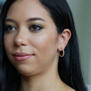 Brinco argola Cravejado em Zircônia Banho Ouro 18k