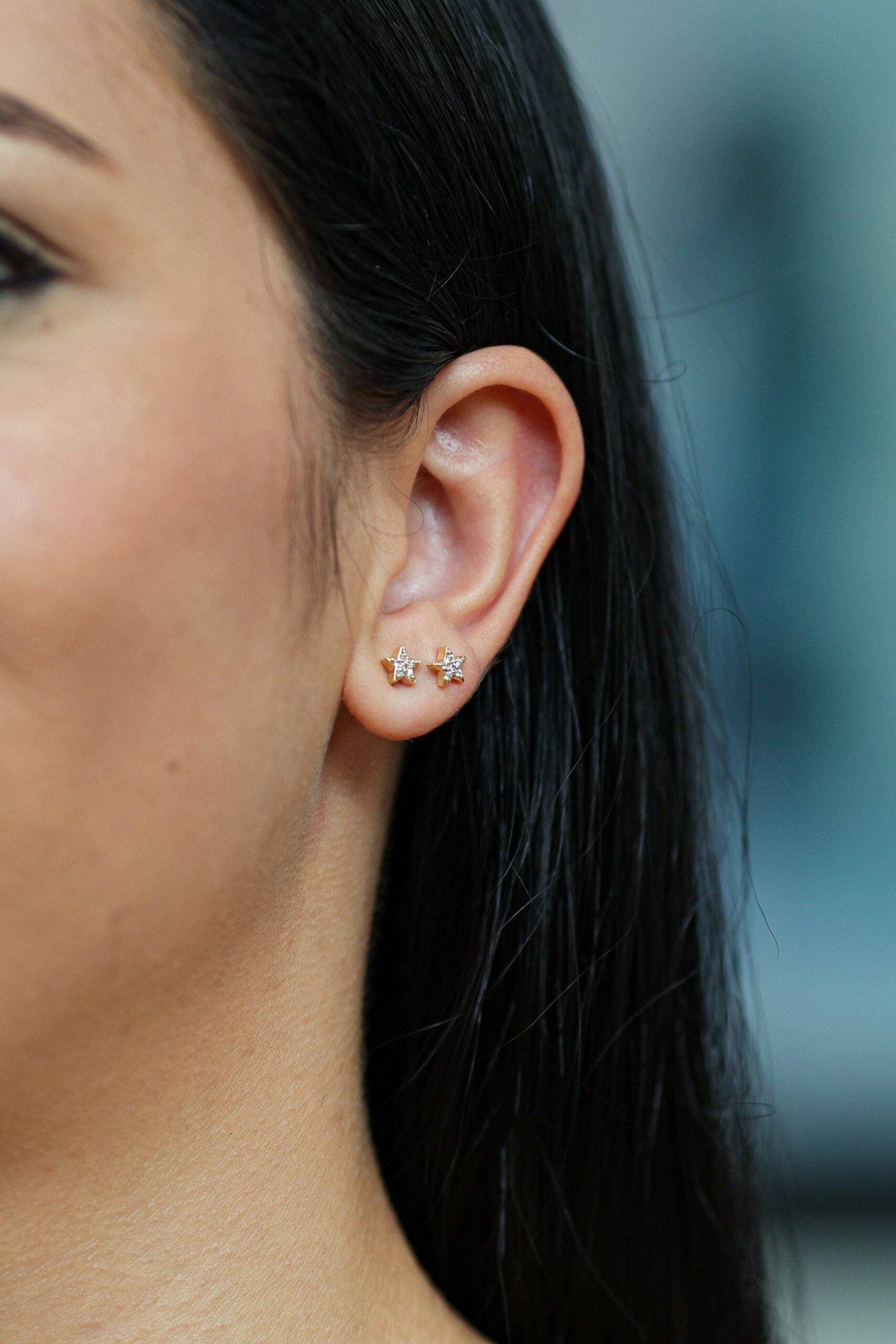 Duo de Brincos Estrela Cravejada Banho Ouro 18k
