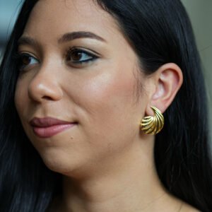 Brinco Geométrico Orgânico Banho Ouro 18k