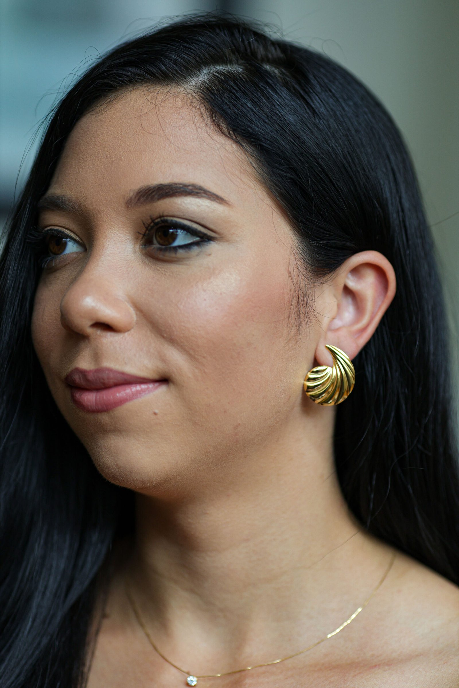 Brinco Geométrico Orgânico Banho Ouro 18k