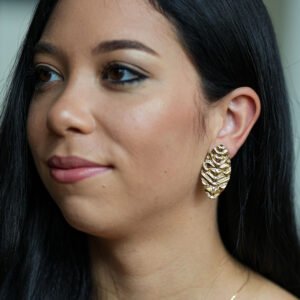 Brinco Folha Texturizada Banho Ouro 18k