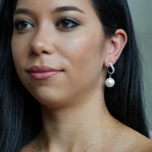 Brinco em Ródio Branco com Pérola